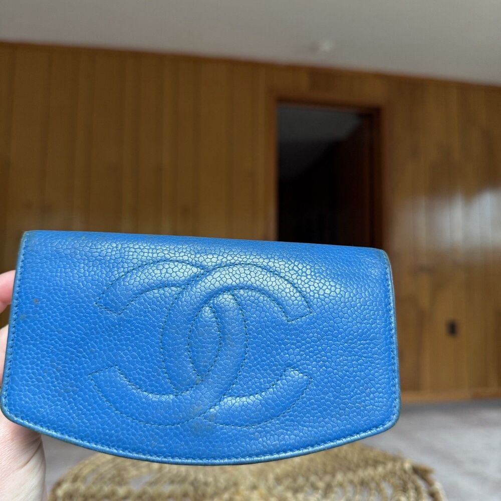 Vintage Chanel Blue Caviar Leather CC Logo Timeless Flap Wallet Medium - Picture 7 of 16